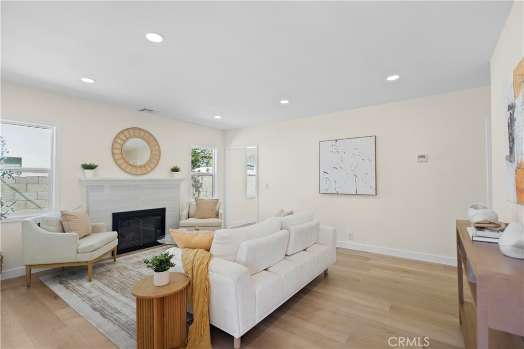 587 Ventura Street
