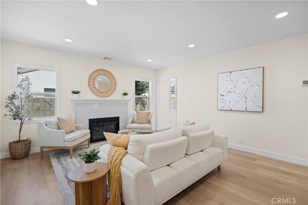 587 Ventura Street