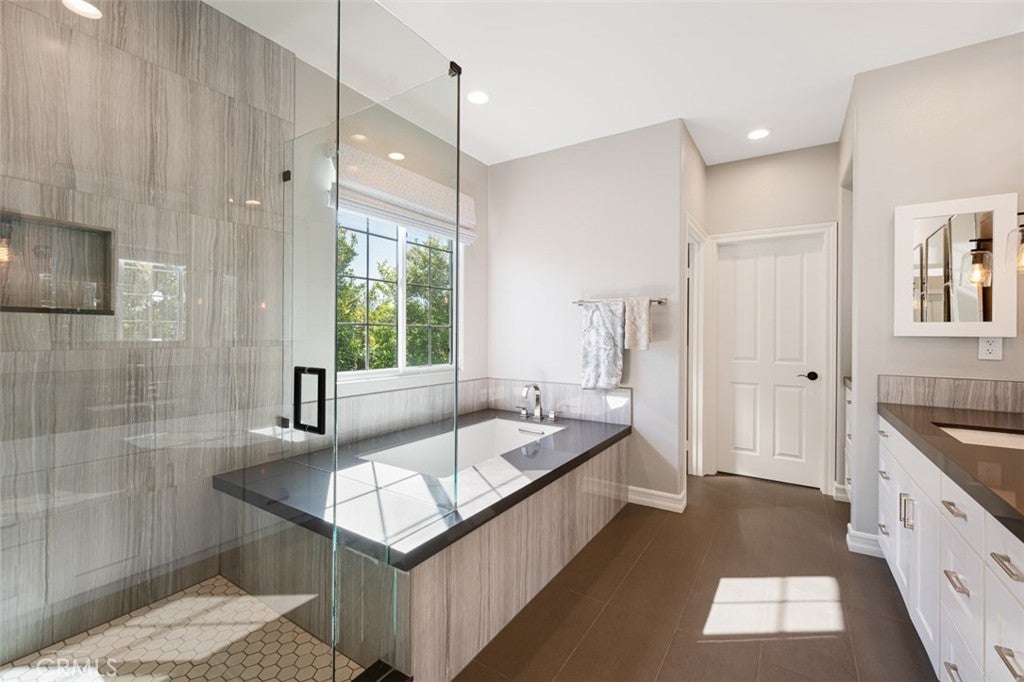 19 Via Alonso, San Clemente CA 92673 - Photo 16