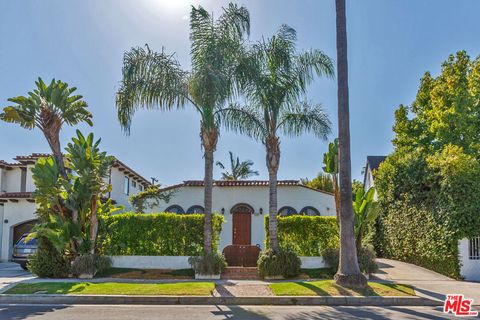 Photo of 465 S Sherbourne Drive, Los Angeles, CA 90048 (MLS # 26636475)