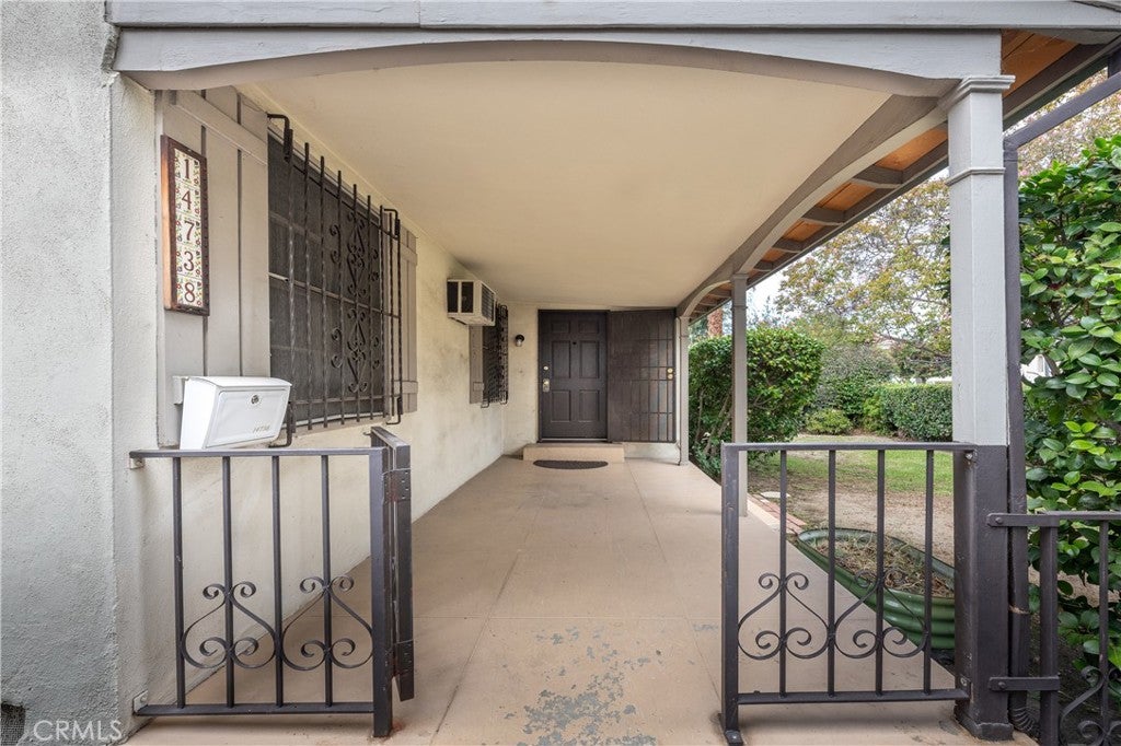 14738 Magnolia
