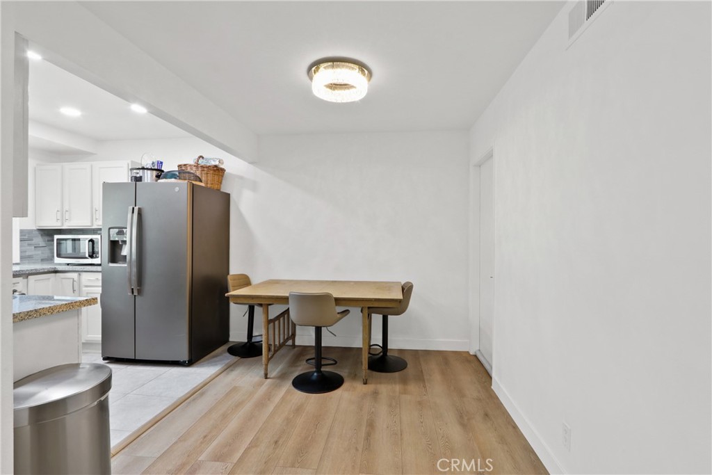 820 W 232nd