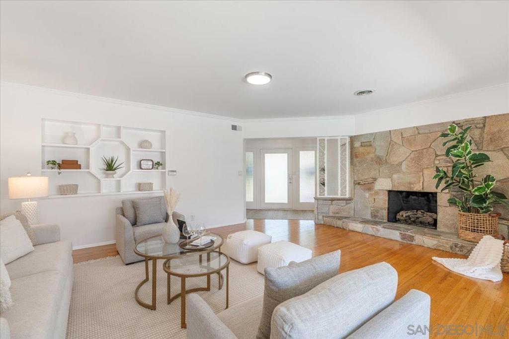 2602 N Louise