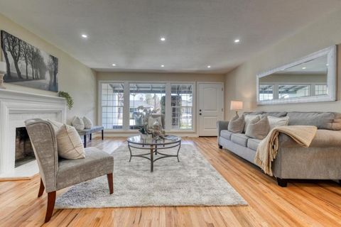 Photo of 1149 18th Avenue, Redwood City, CA 94063 (MLS # ML82037321)