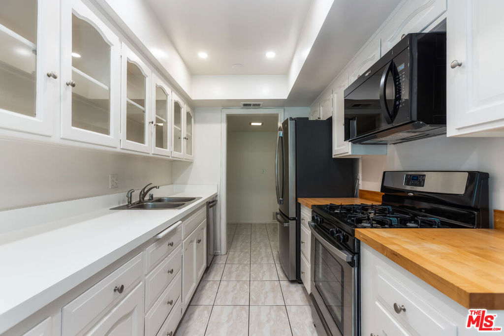 6732 Hillpark Drive 307