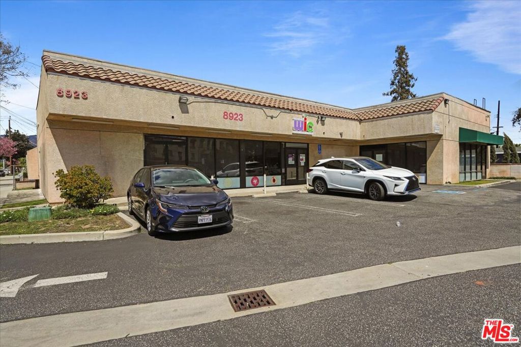 The current tenant's lease expires in September 2025. A 90-day notice is required for termination. The property is currently occupied by one tenant but has the potential to be leased to two separate tenants. Rare opportunity to purchase a Commercial property in the heart of Rosemead! Located near the intersection of Mission Dr and Rosemead Blvd, this 4,020 SF property sits on 11,241 SF and offers 16 parking spaces. Amazing location near Rosemead High School. An excellent investment with future owner-user or value add potential.