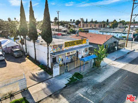 Photo of 1701 N Willowbrook Avenue, Compton, CA 90222 (MLS # 25514797) Photo of 1701 N Willowbrook Avenue, Compton, CA 90222 (MLS # 25514797)