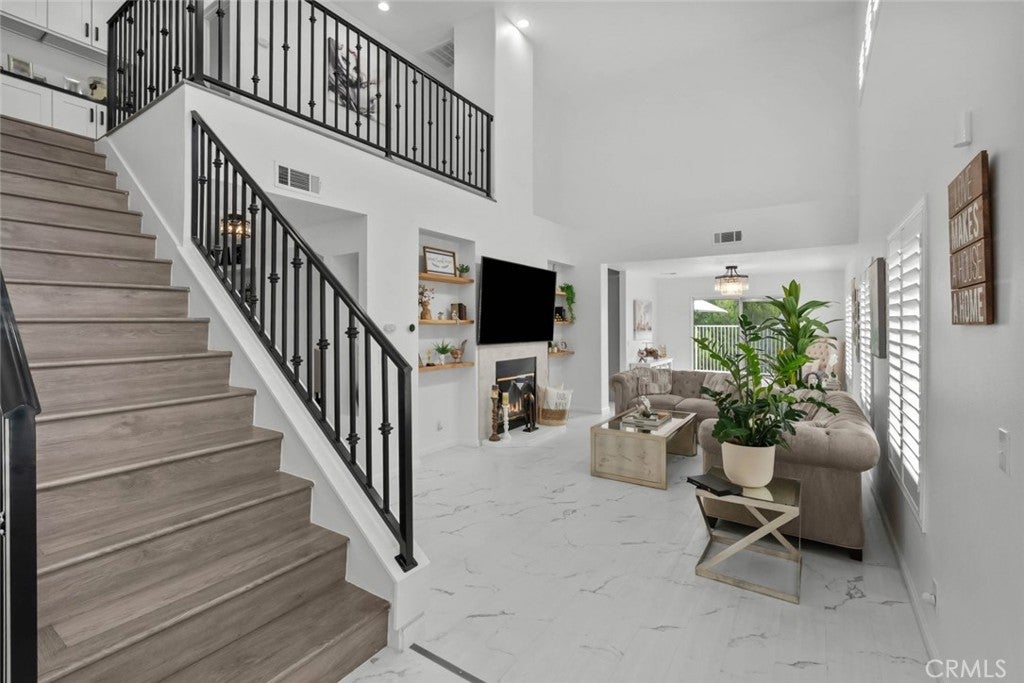 19329 Santa Maria Drive