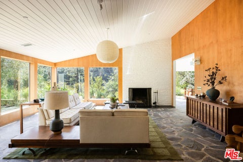 Photo of 8141 Cornett Drive, Los Angeles, CA 90046 (MLS # 26103144)