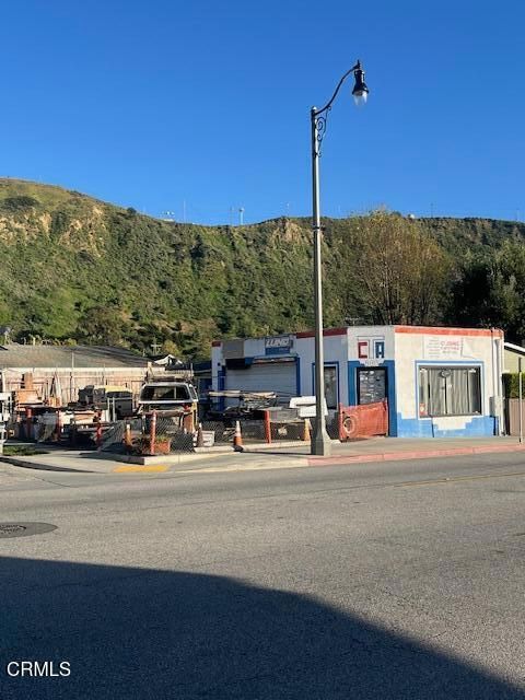 Photo of 880 N Ventura Avenue, Ventura, CA 93001 (MLS # V1-35060)