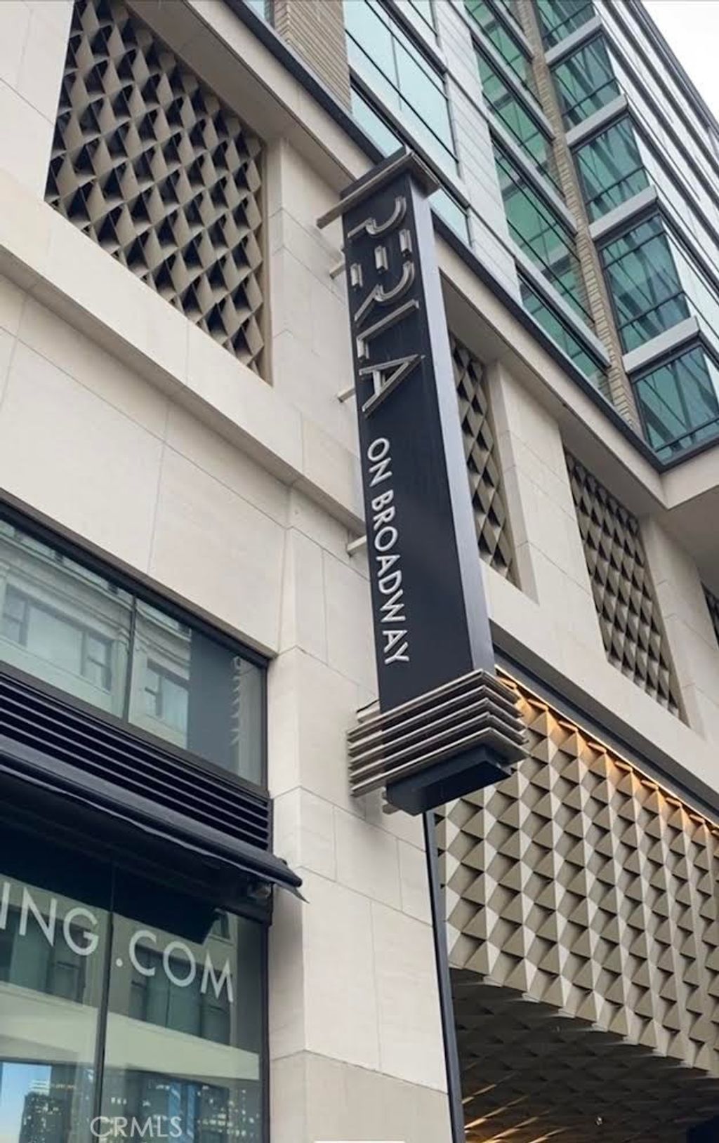 Photo of 400 S Broadway #1014, Los Angeles, CA 90013 (MLS # SR26027067)