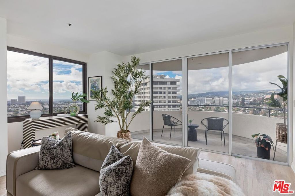 10560 Wilshire Boulevard 1703