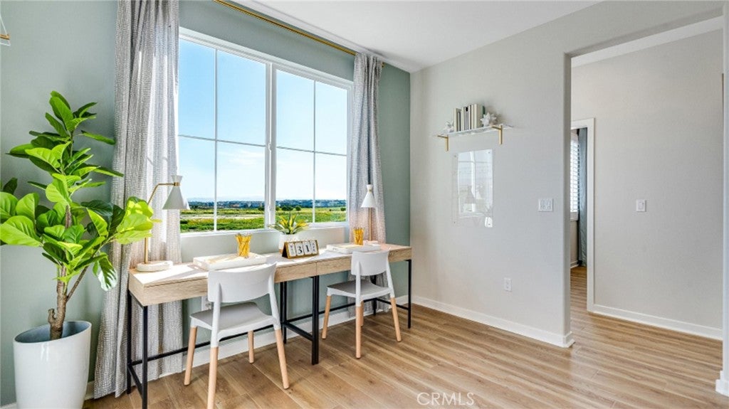 2851 E Amberley Privado