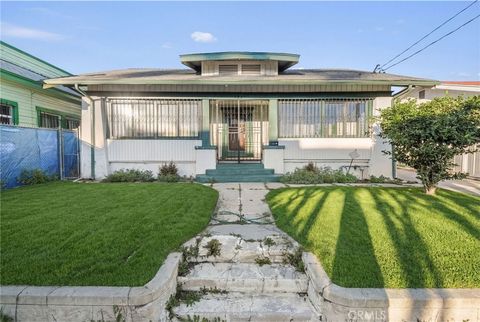 Photo of 3507 Sabina St, Los Angeles, CA 90023 (MLS # SR26016278)