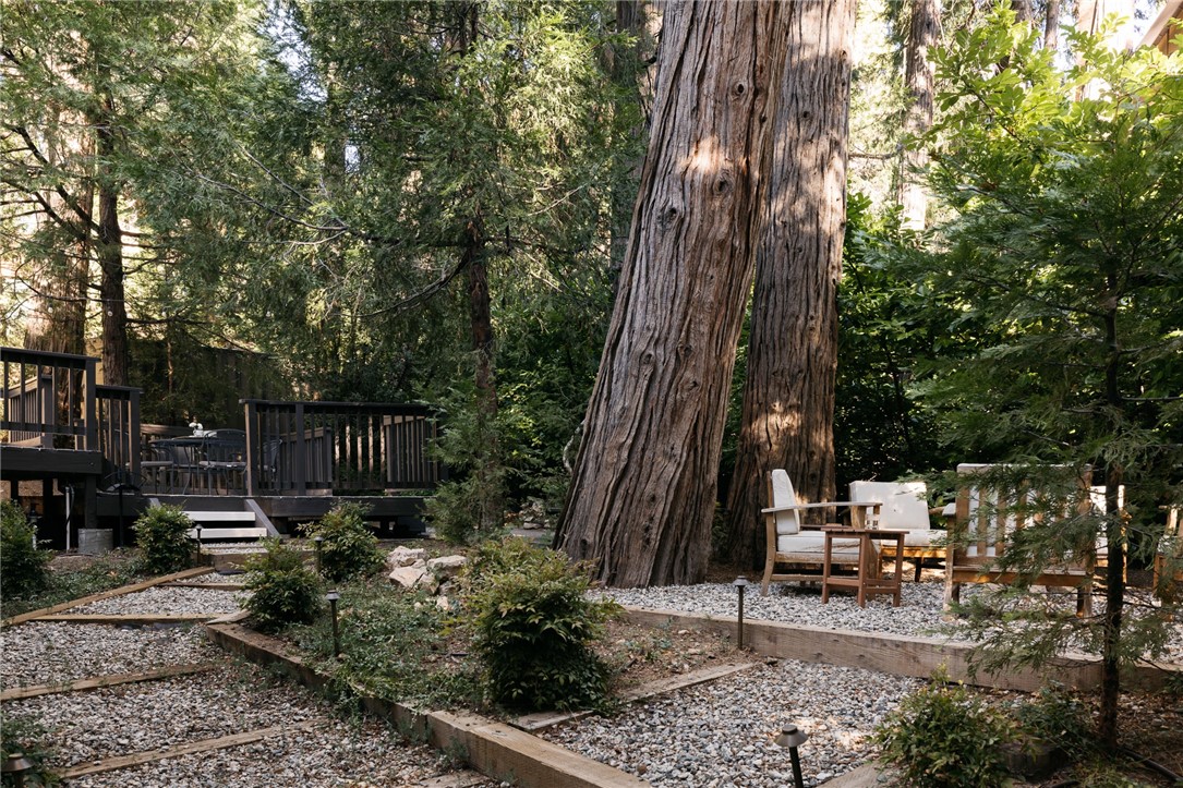 Properties 1 224 Crest Circle