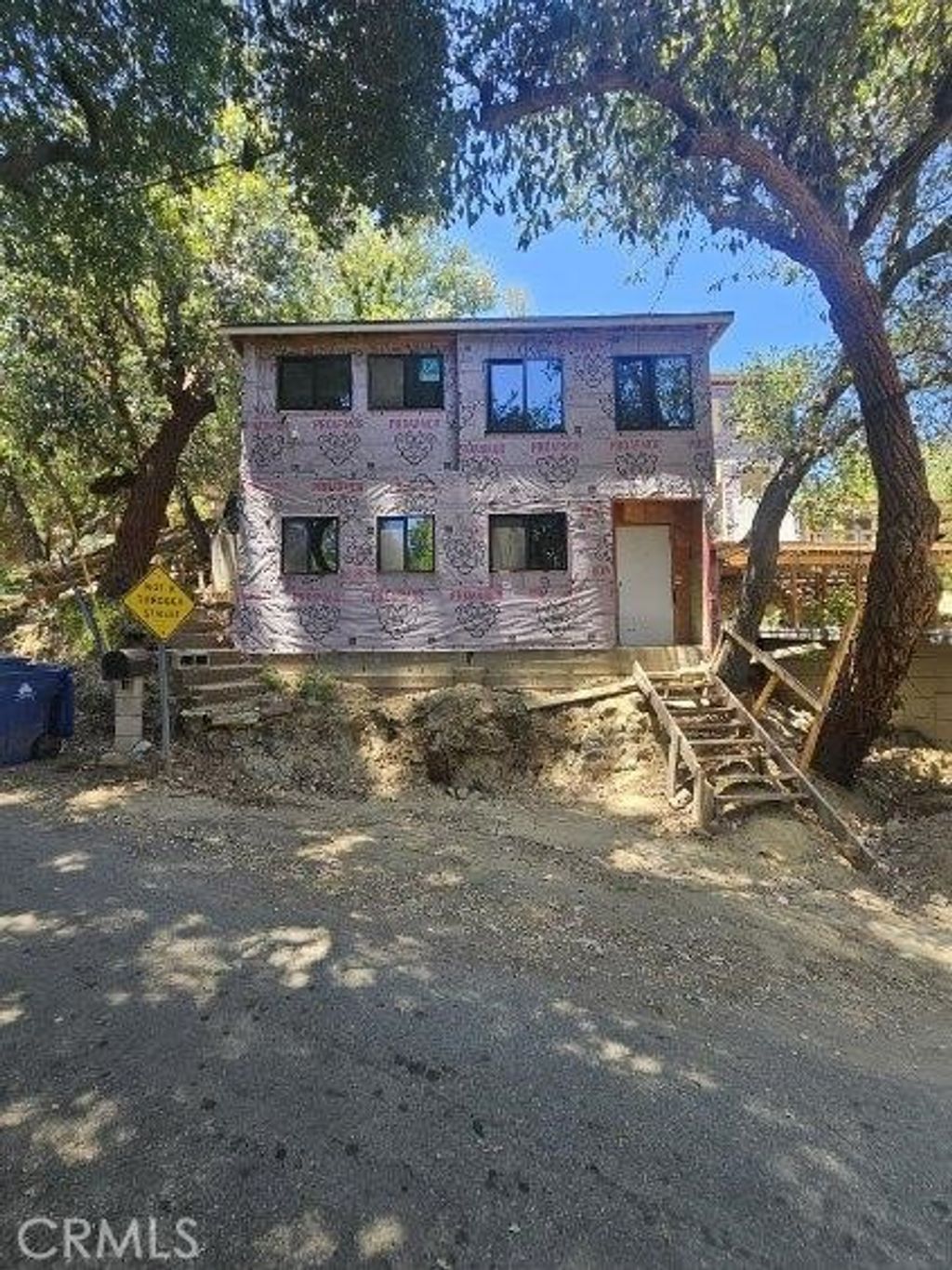 Photo of 4237 Golondrina Place, Woodland Hills, CA 91364 (MLS # OC25191145)