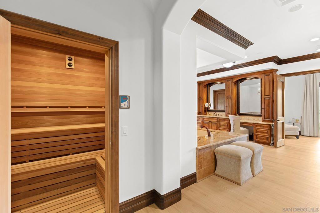 Rancho Santa Fe - Residential