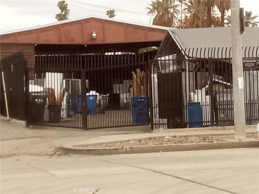 1091 W 2nd