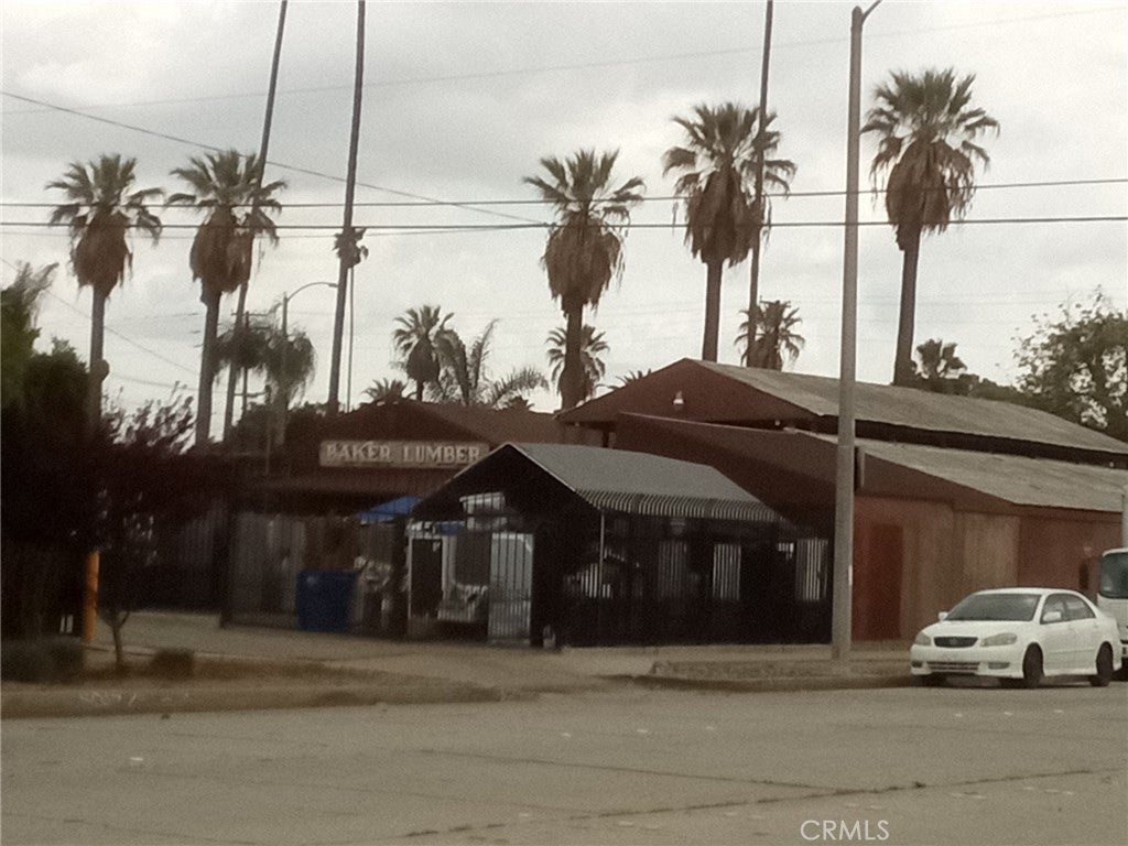 1091 W 2nd