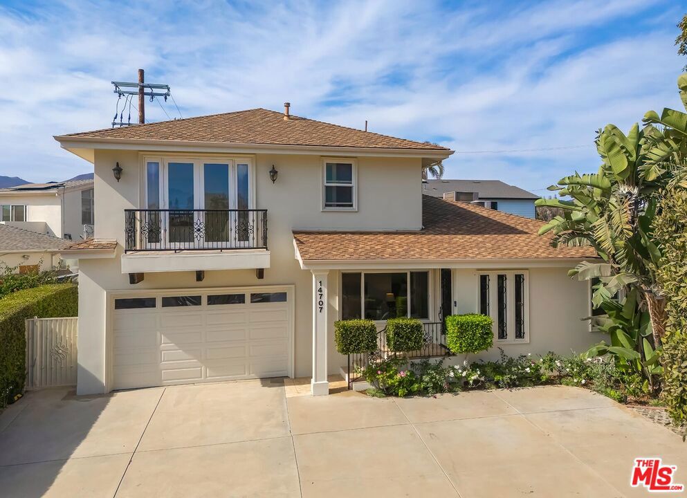 Photo of 14707 W Sunset Boulevard, Los Angeles, CA 90272 (MLS # 26871695)
