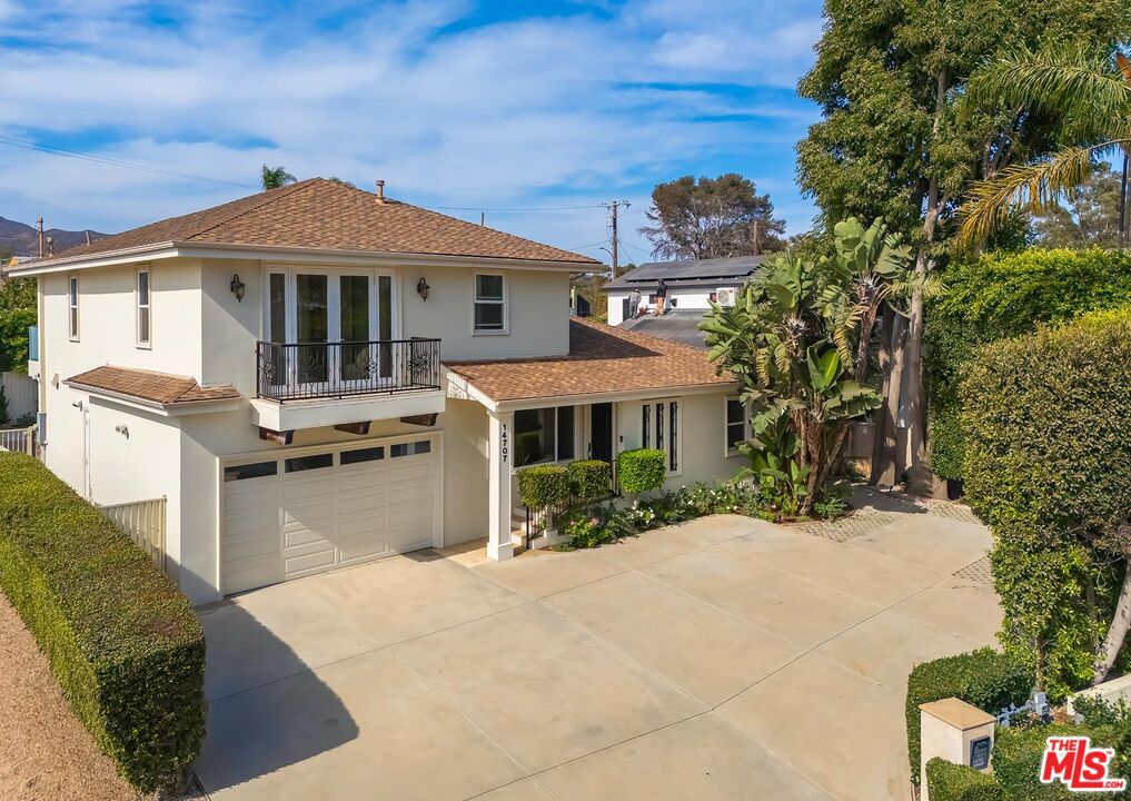 14707 W Sunset Boulevard