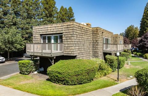 Photo of 725 W College Avenue, Santa Rosa, CA 95401 (MLS # ML82046798)