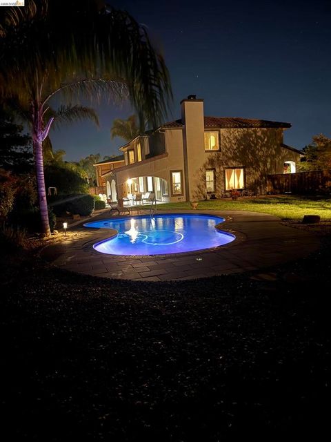 Photo of 850 Volpaia Ct Ct, Brentwood, CA 94513 (MLS # 41124929)