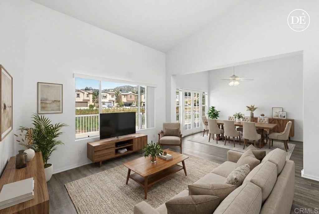 1416 W Country Club Lane