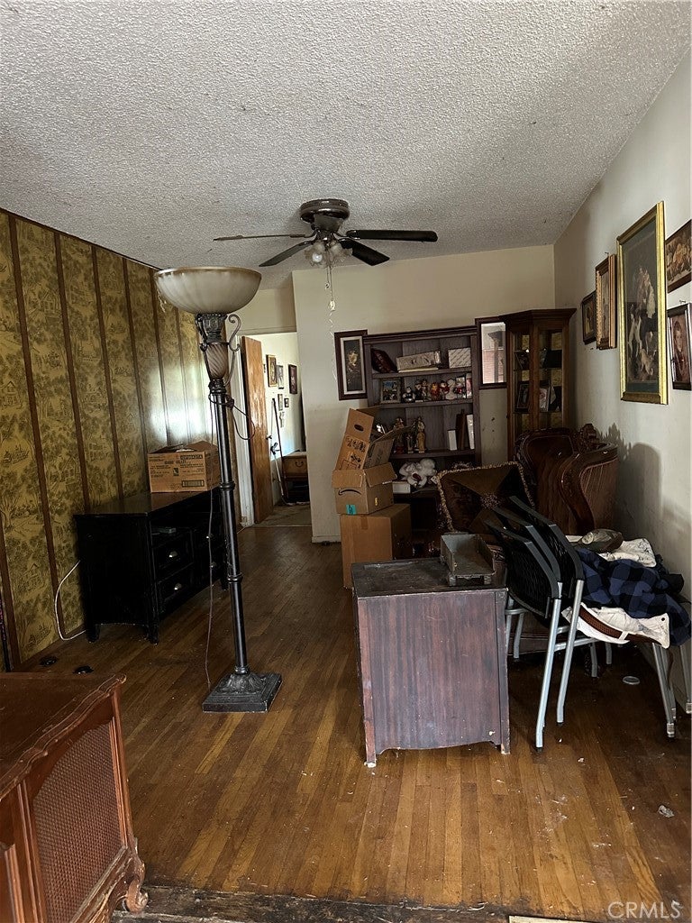 5045 N Linda Lou