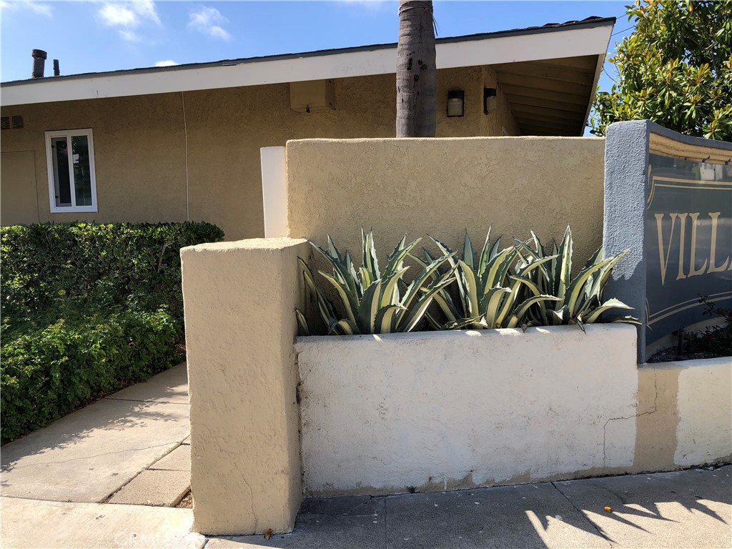 Gorgeous 2 bedroom 2 bathroom with an enclosed private patio with a sliding door, spacious living room, upgraded kitchen with stainless steal appliances included, inside laundry with washer and dryer included, 1 car detached garage #84 plus enjoy the convenience of one assigned parking space #15, home comes with window shutters, 3 ceiling fans, heating, 2 upgraded bathrooms and beautiful bedrooms, enjoy the amenities community pool, jacuzzi, close to shopping and transportation, must see.