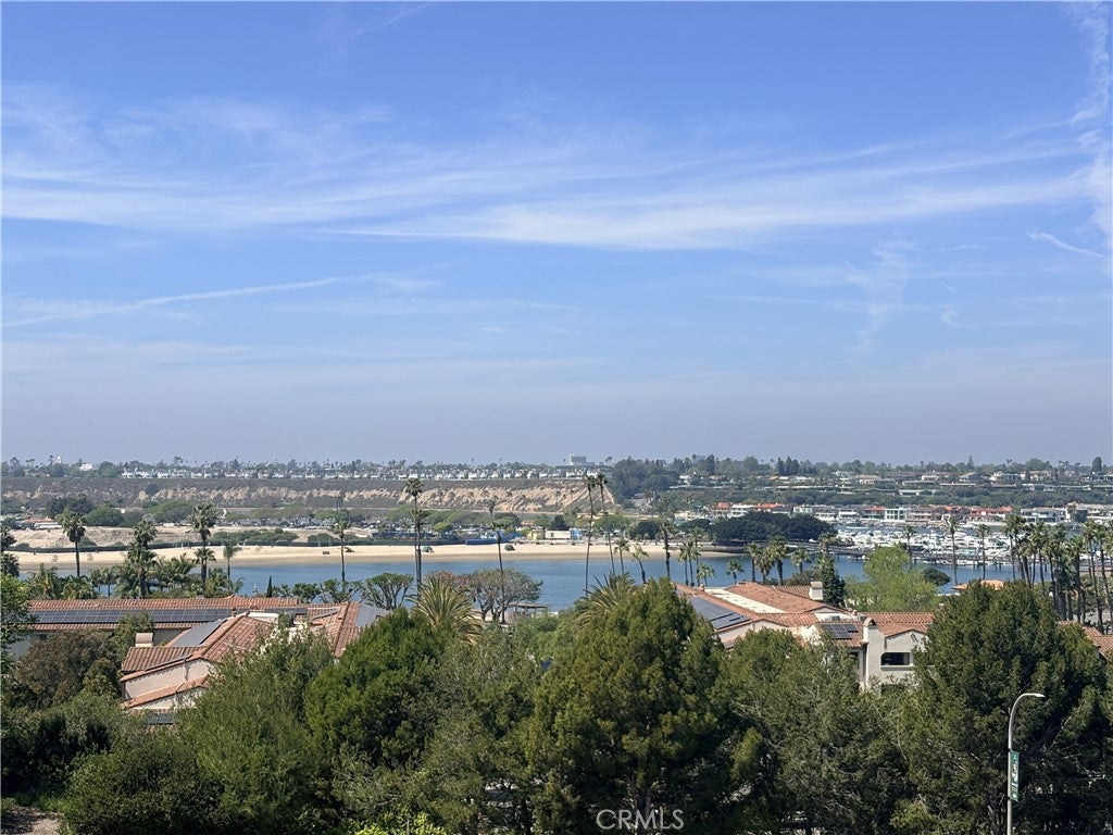 128 Villa Point Dr, Newport Beach CA 92660