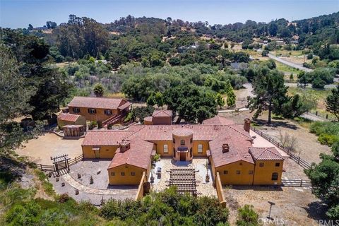 Photo of 449 Quail Hill Ln, Arroyo Grande, CA 93420 (MLS # PI26092277)