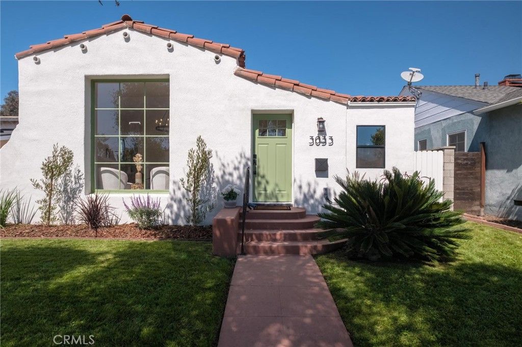 Photo of 3033 Urban Avenue, Santa Monica, CA 90404 (MLS # SB25223549)