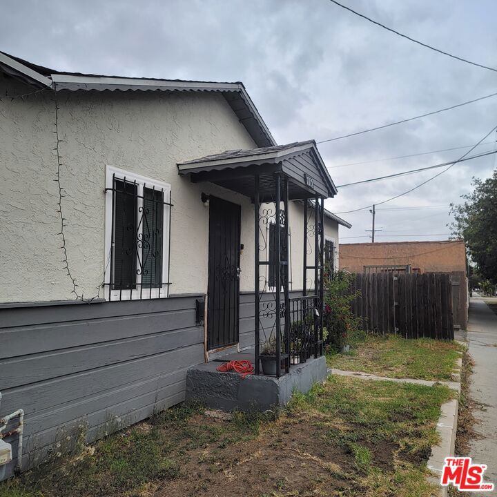 715 W 92nd Street