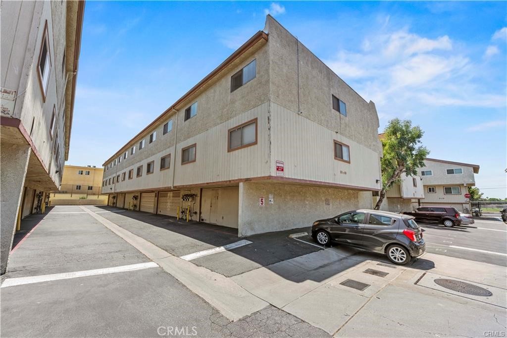 13080 Dronfield Avenue 13
