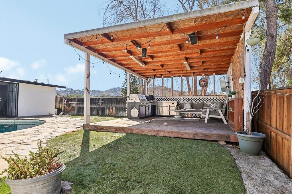 9535 Lakeview Drive
