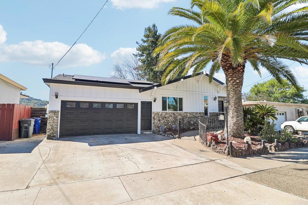 9535 Lakeview Drive