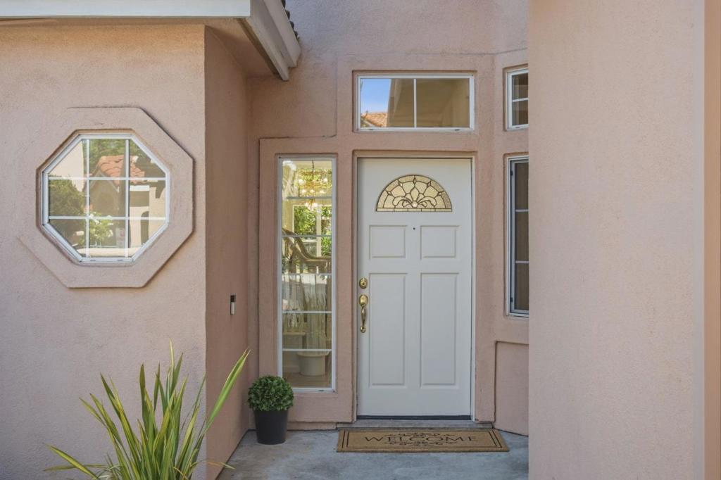Undisclosed Address #ML82060827, Campbell CA 95008