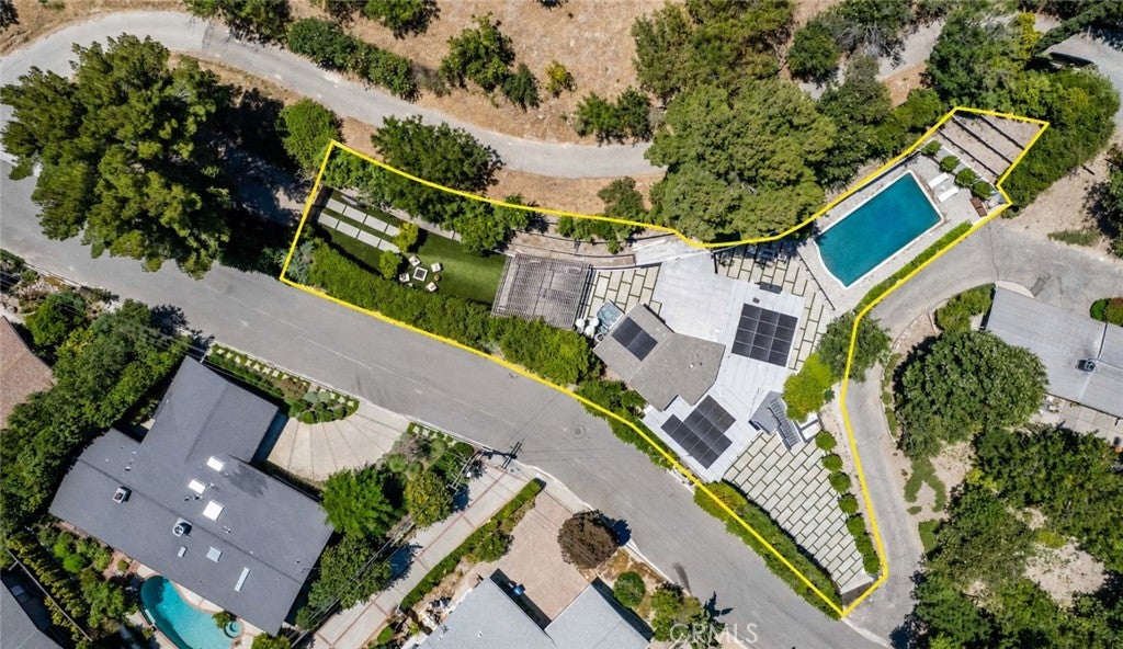 3675 Ventura Canyon