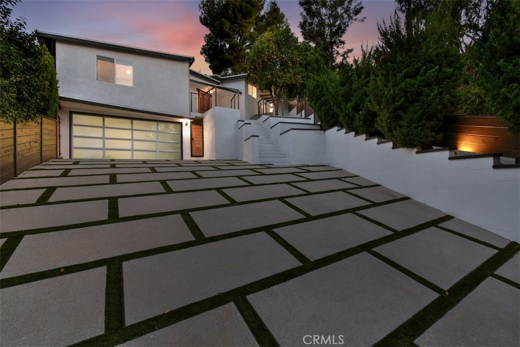 3675 Ventura Canyon
