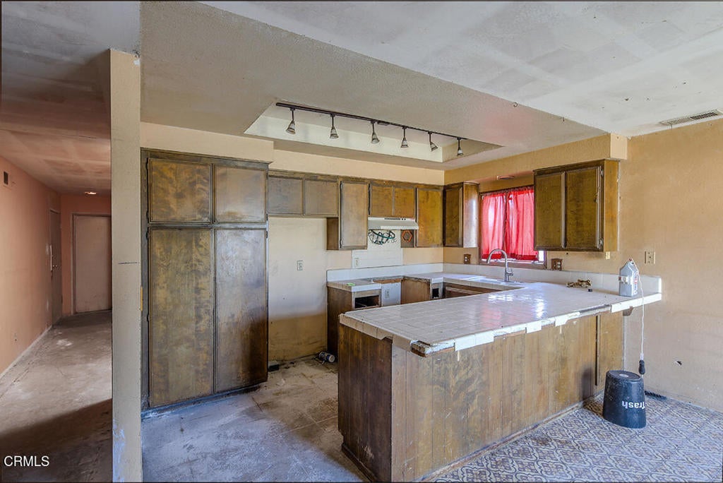 11100 Carmenita Road