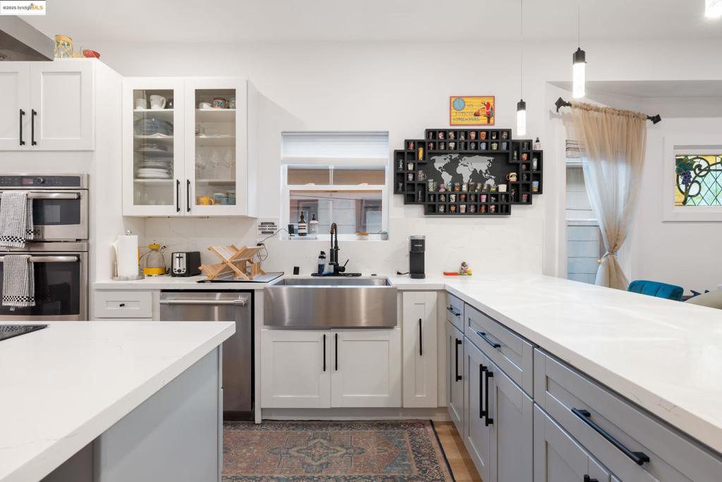 PIEDMONT AVENUE - Residential Income