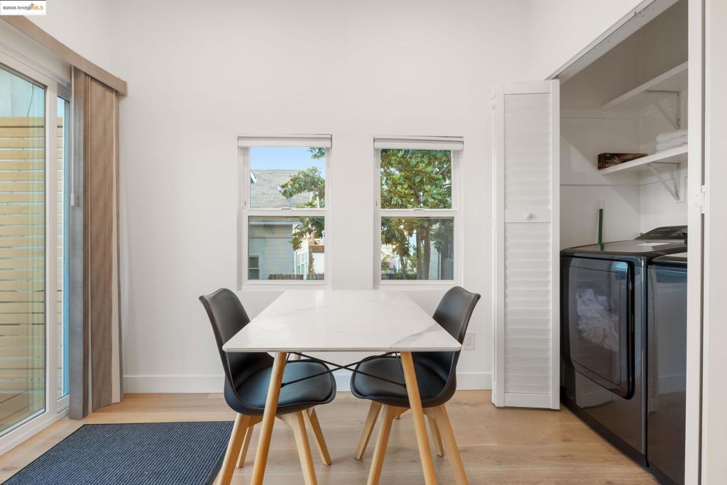 PIEDMONT AVENUE - Residential Income