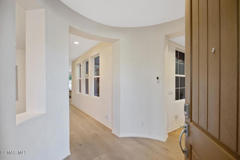 6845 Shadow Wood Drive