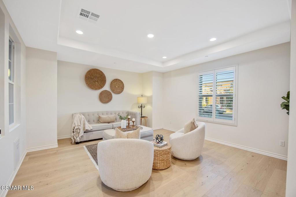 6845 Shadow Wood Drive