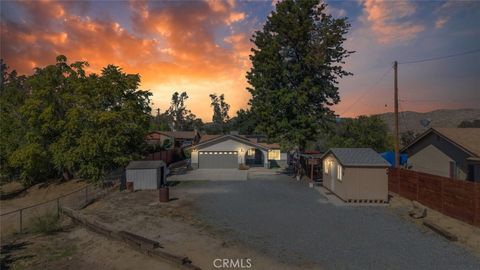 Photo of 40312 Raymer Rd, Hemet, CA 92544 (MLS # SW25244099) Photo of 40312 Raymer Rd, Hemet, CA 92544 (MLS # SW25244099)
