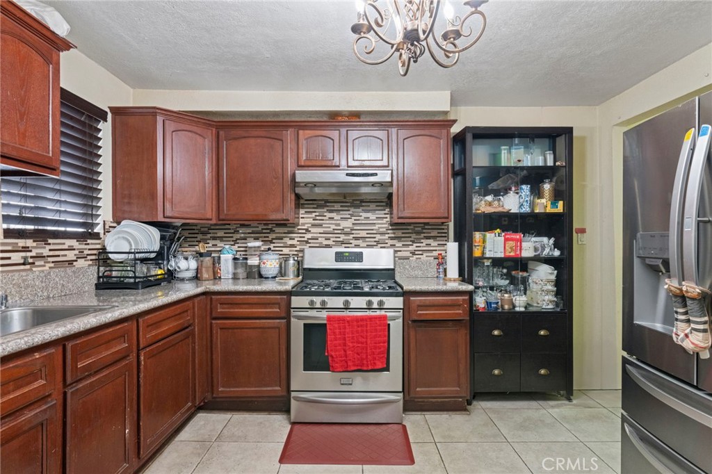 Properties 4 1311 1311 1/2 Dewey Avenue