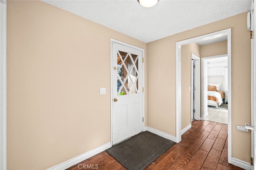 10502 S 8th Place