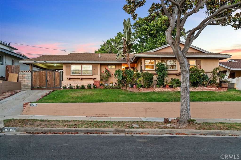 10502 S 8th Place