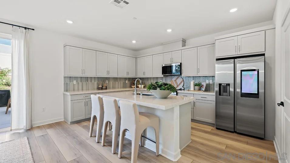 10418 Hill Meadows